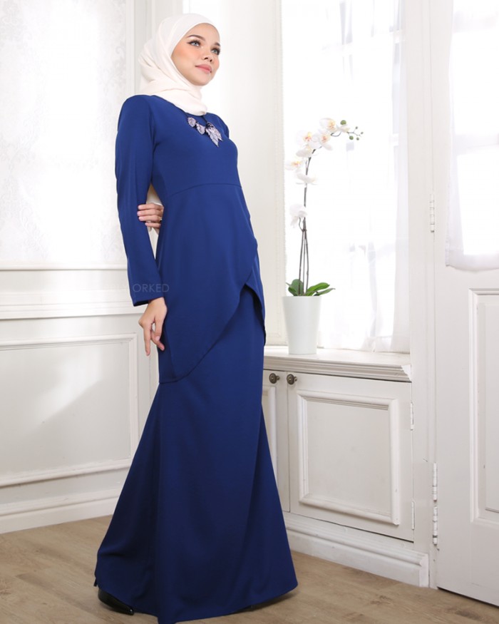 Maharani Kurung in Royal Blue