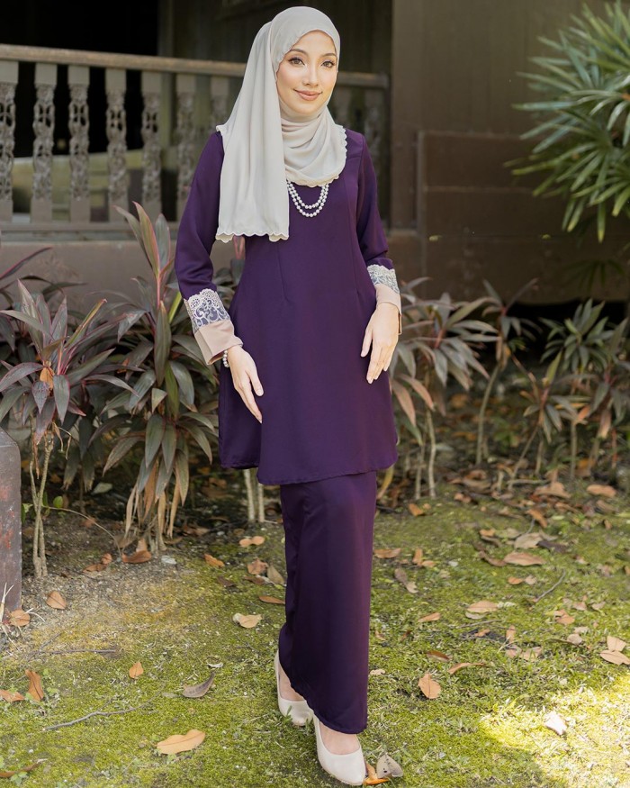 Ratu Kurung  in Dark Purple