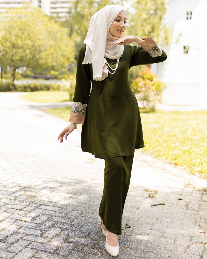 Ratu Kurung in Olive Green