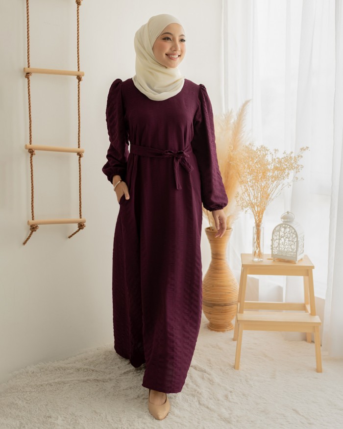 Aara Dress in Dark Maroon