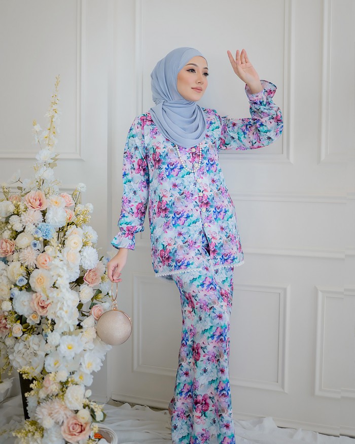 Bianca Kurung in Greenish Blue