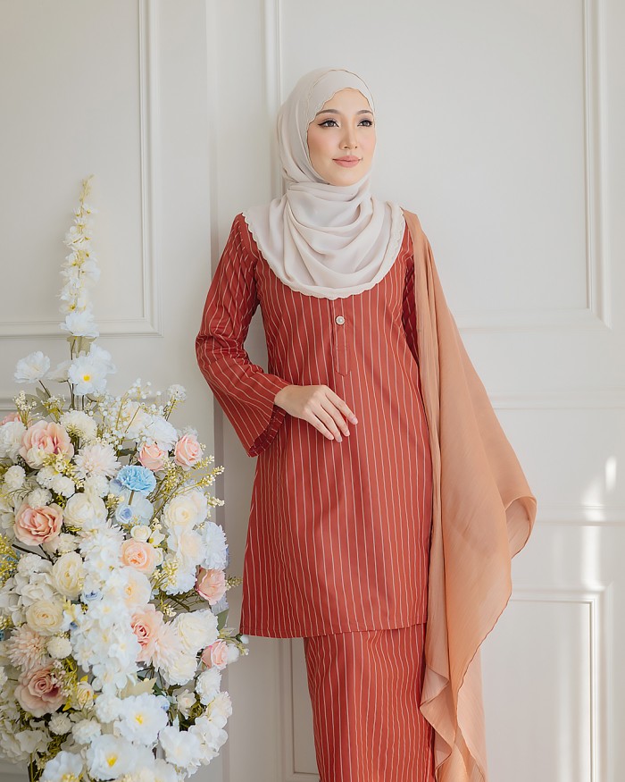 [RESTOCKED] Dang Anum  in Brick Orange (without lace)