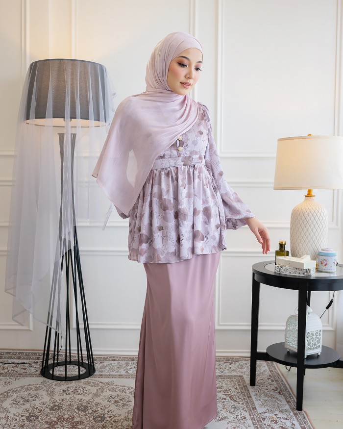 [Ltd. Ed] Thalia Peplum in Dusty Pink