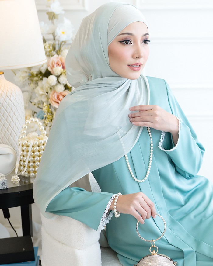 Tun Teja  in Dusty Mint