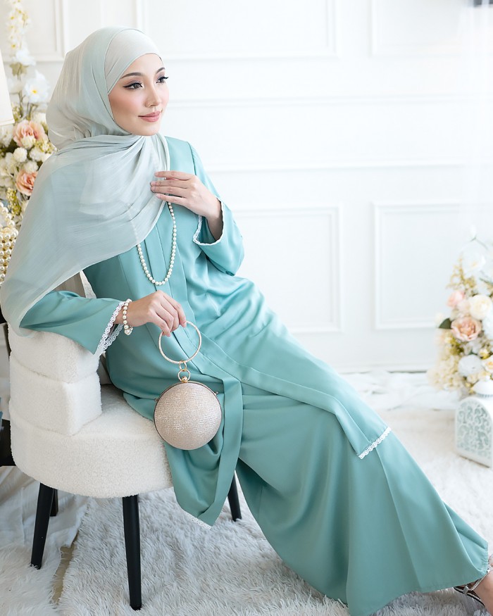 Tun Teja  in Dusty Mint